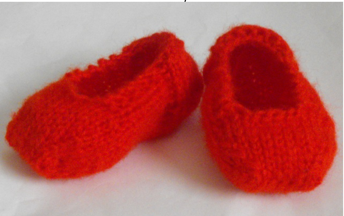 Baby Feeties Knitting Pattern: Simple Worsted Weight Baby Booties (0-3 months) pattern preview