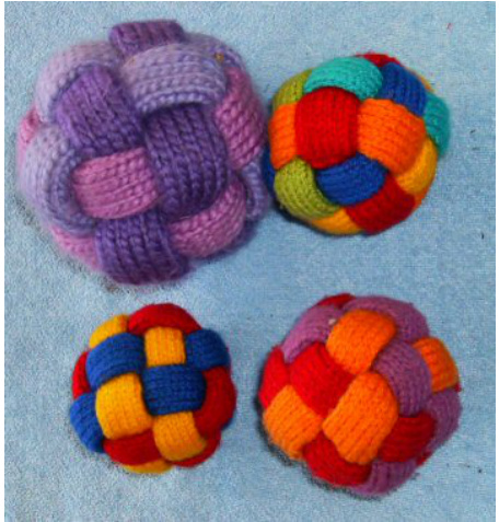 Recreating the Intricate Knitted Ball: A Step-by-Step Guide with Variations pattern preview