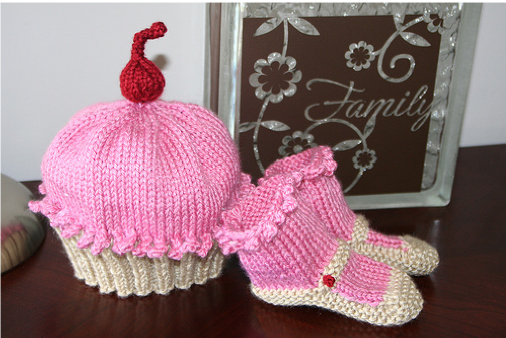 Cupcake Mary Jane Booties Knitting Pattern: Two-Color Taller Bootie Design with Sock Appearance pattern preview