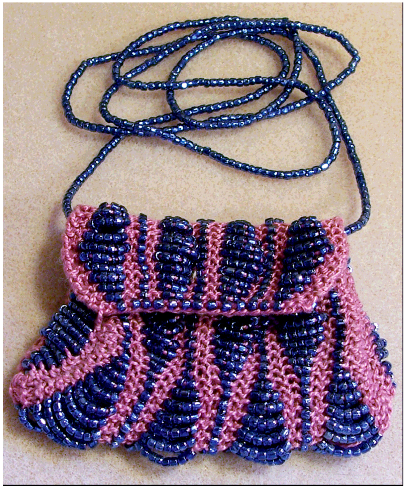 Gusset Bead Knit Bag Pattern by Ava Farrington (2007) - A Step-by-Step Knitting Guide with Beading pattern preview