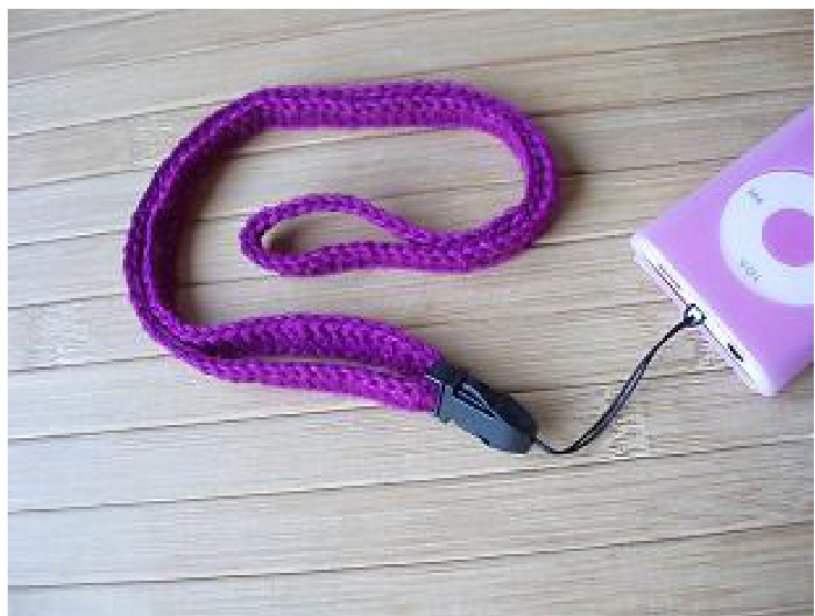 Customizable Child-Sized Lanyard for MP3 Player or Keys: A Step-by-Step Crochet Guide pattern preview