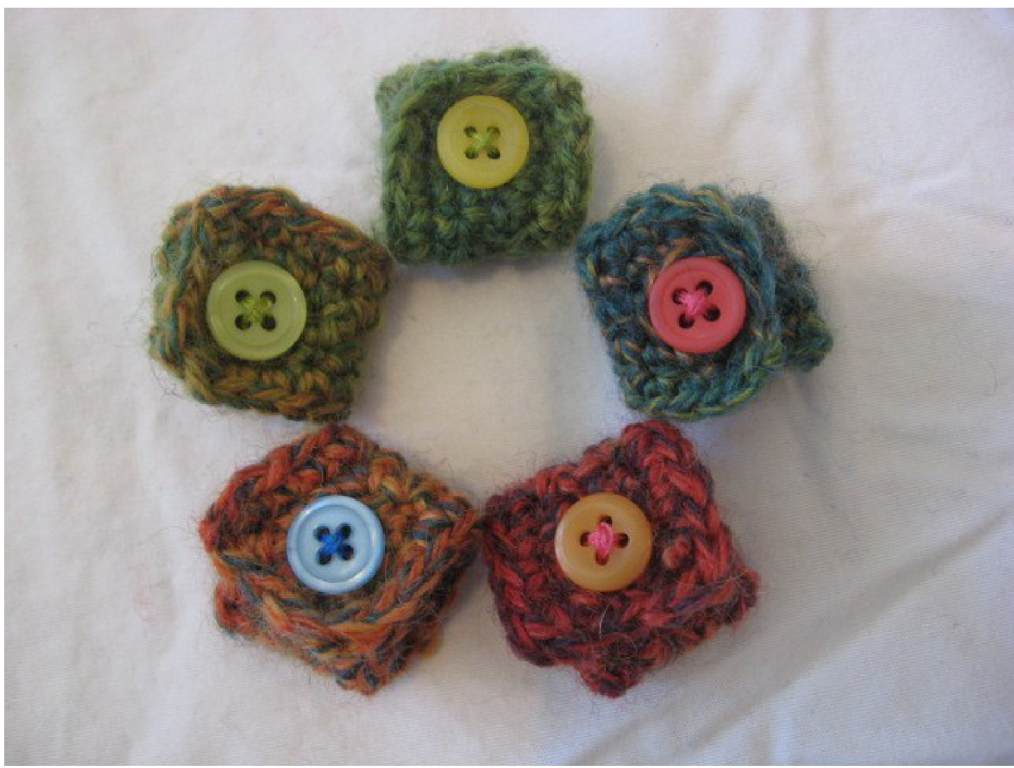 Crocheted Detanglers Pattern for Small to Large Cord Sizes with Optional Button pattern preview