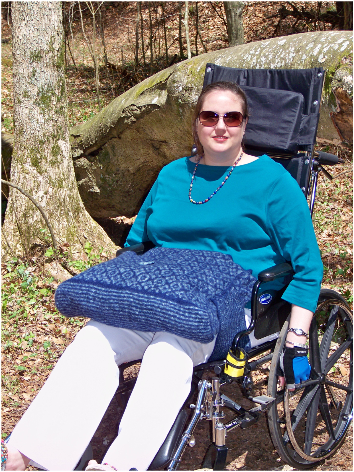 Ramp: A Wheelchair-Friendly, Hands-Free Tote Bag Design for Knitting Enthusiasts by Jodie Gordon Lucas pattern preview