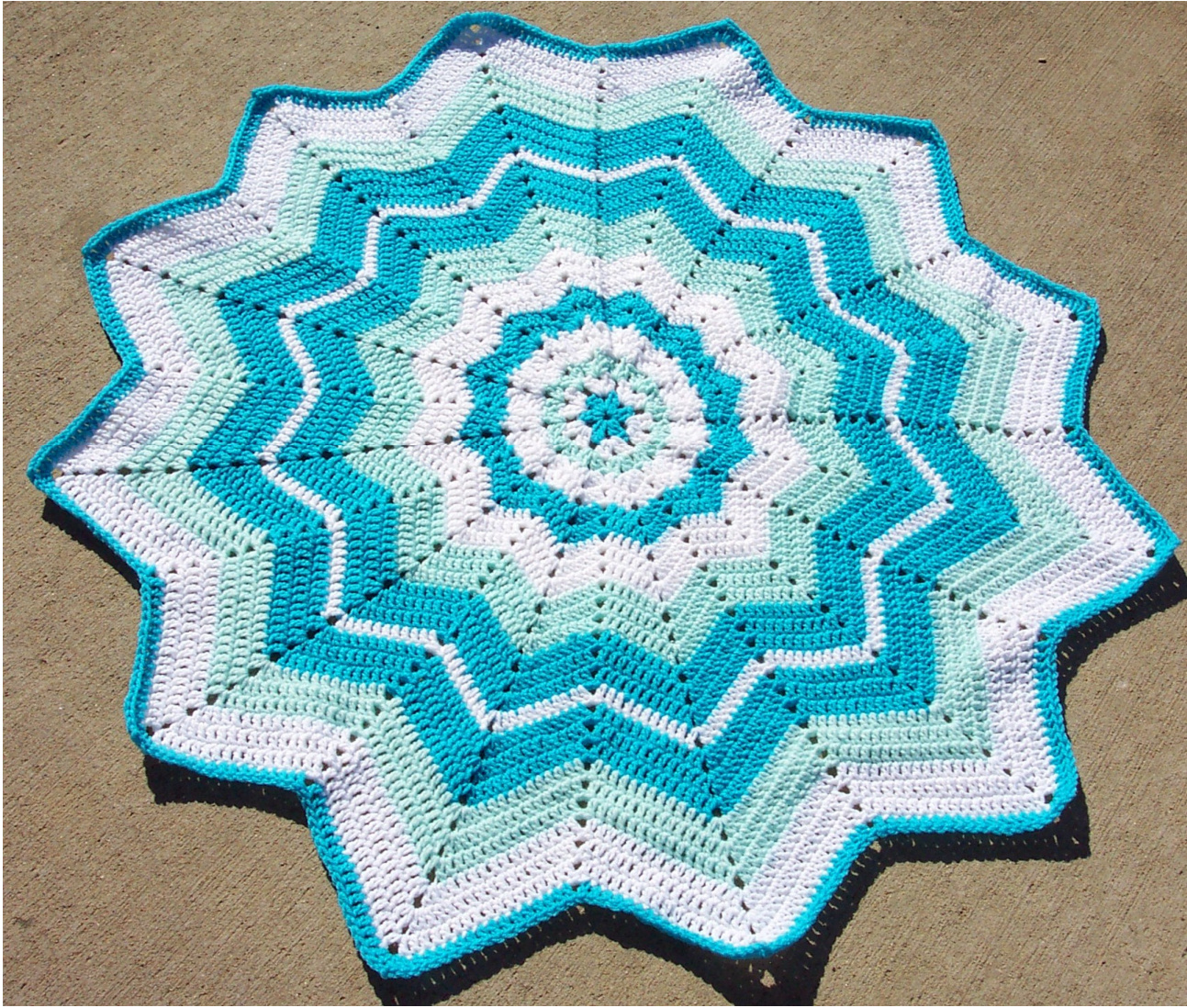 SmoothFox's Beginner's Round Ripple 12 Points Crochet Pattern Tutorial and Guide by Donna Mason-Svara pattern preview