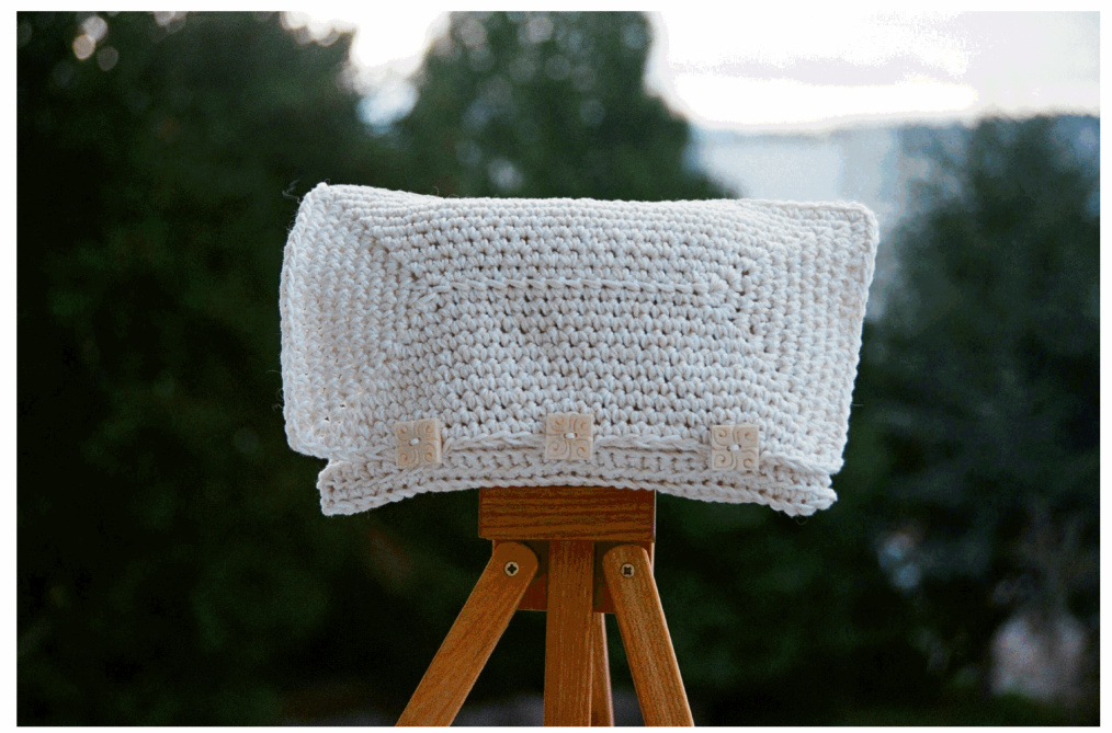 Vintage Inspired Crochet Clutch Pattern: Jhe Melina Clutch, A Quick Spring or Summer Project with Texture pattern preview