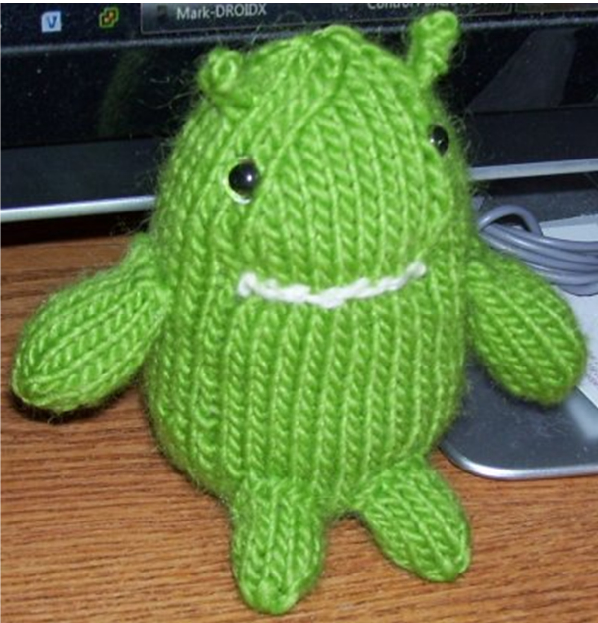 Knitted Android Droid X Amigurumi Toy Pattern by Diane North (Copyright 2010) pattern preview