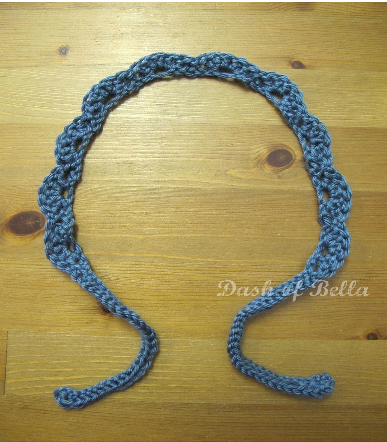 Simple Shell Girls Headband Crochet Pattern with a Dash of Bella by Ashley Bella Feagins pattern preview