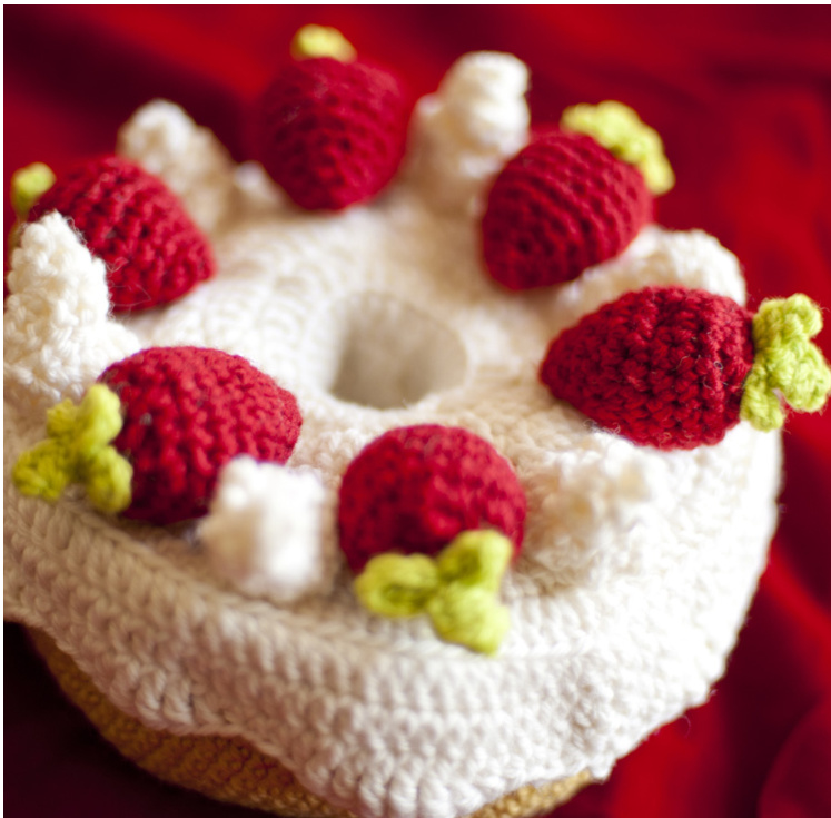 Crochet Pattern for Versatile Angel Food Cake with Customization Options and Stiffening Solutions pattern preview