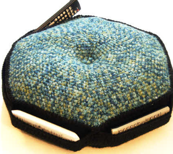 Crochet Pattern for Floor Cushion or Pet Pillow with Detailed Instructions and Customization Options (2008 Design by Sylvia Schuchardt) pattern preview