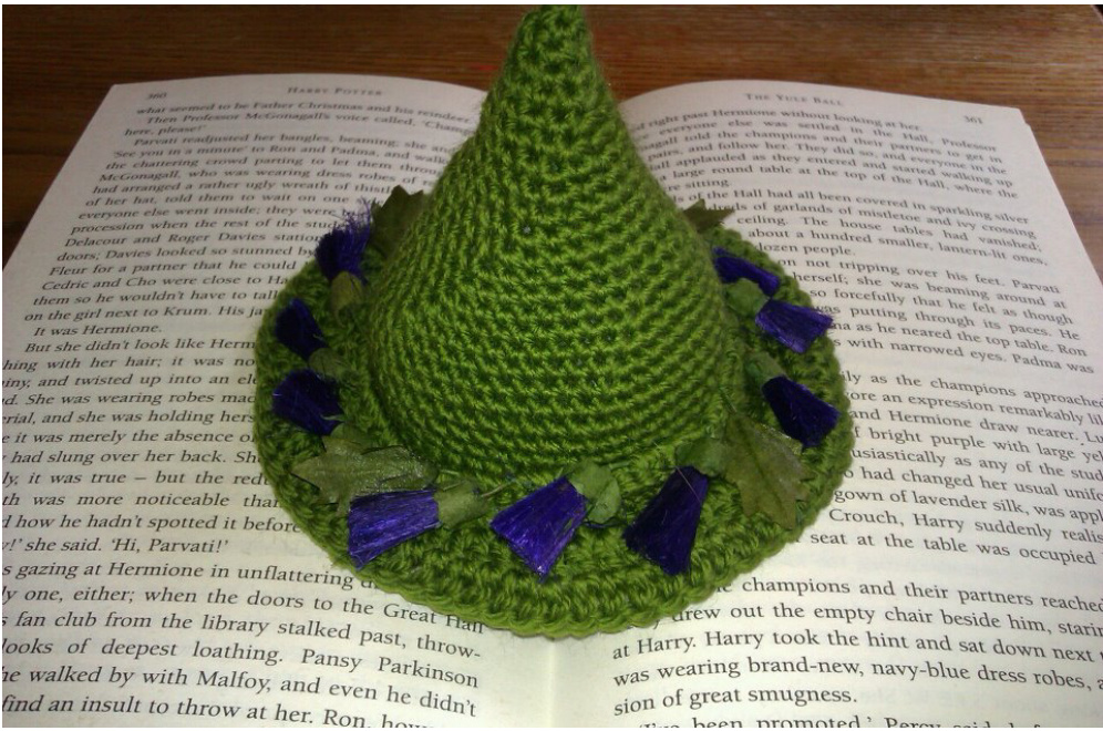 Crochet Pattern for Professor McGonagall's Witch's Hat Pincushion with Thistle Wreath - A Harry Potter Inspired Design by Shirley MacDonald pattern preview