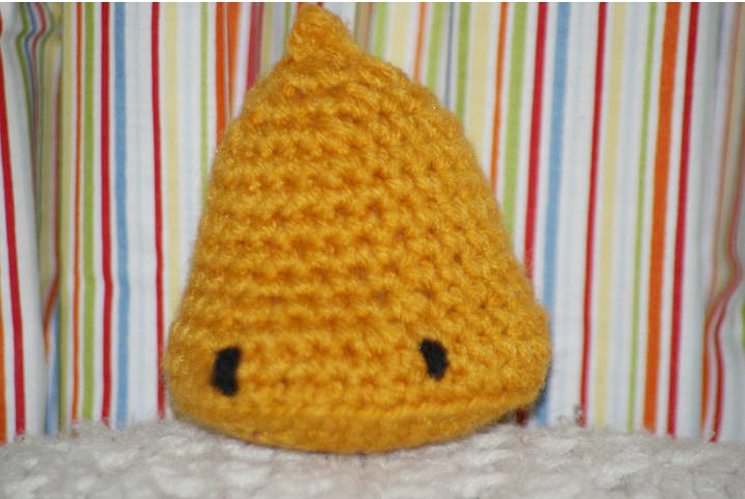 Granny's Cutie's Bell Amigurumi Christmas Ornament: Intermediate Crochet Pattern with Detailed Instructions pattern preview