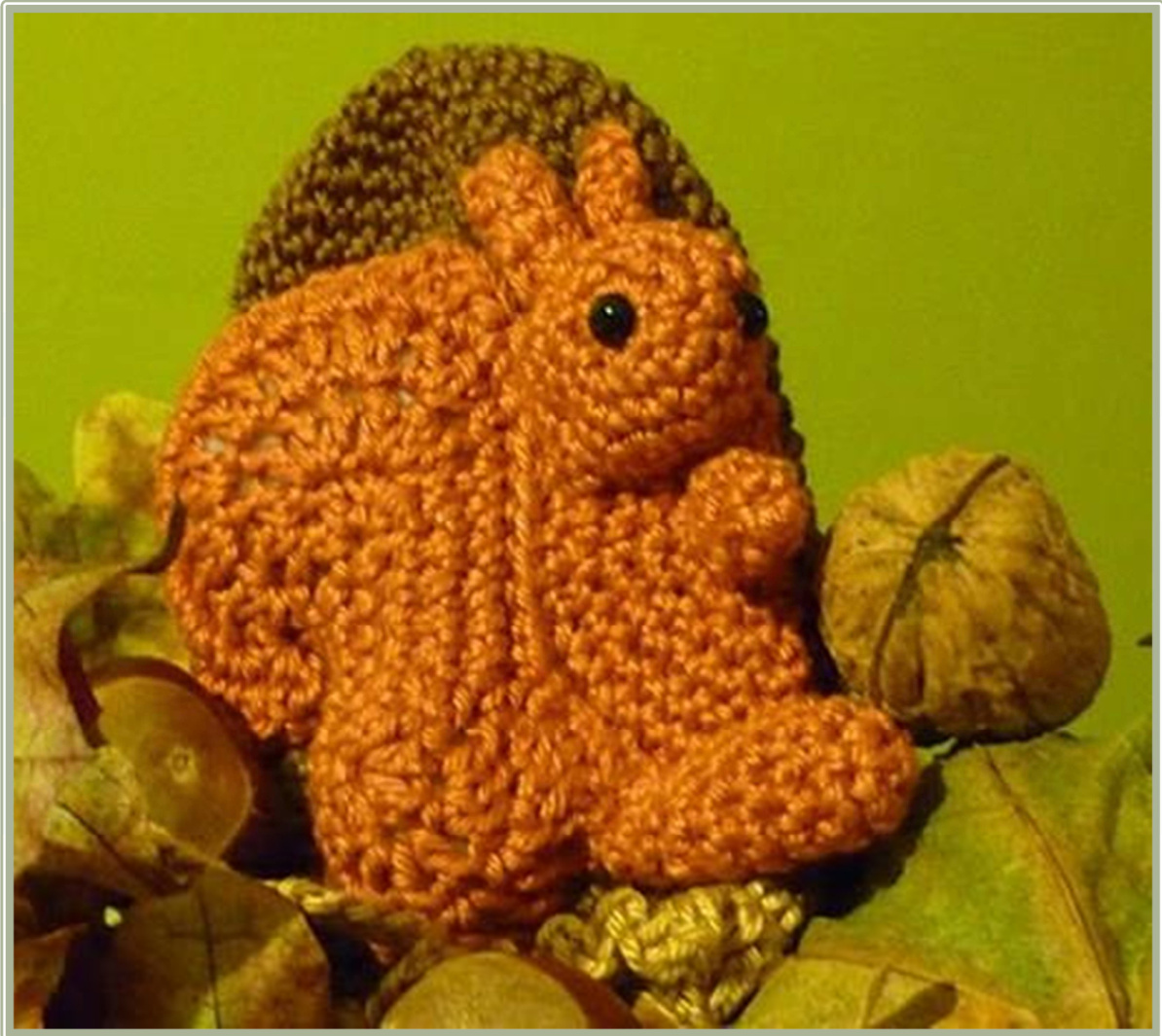 Amigurumi Crochet Pattern: Little Cozy with Squirrel by Akinna Stisu - Detailed Instructions and Materials pattern preview