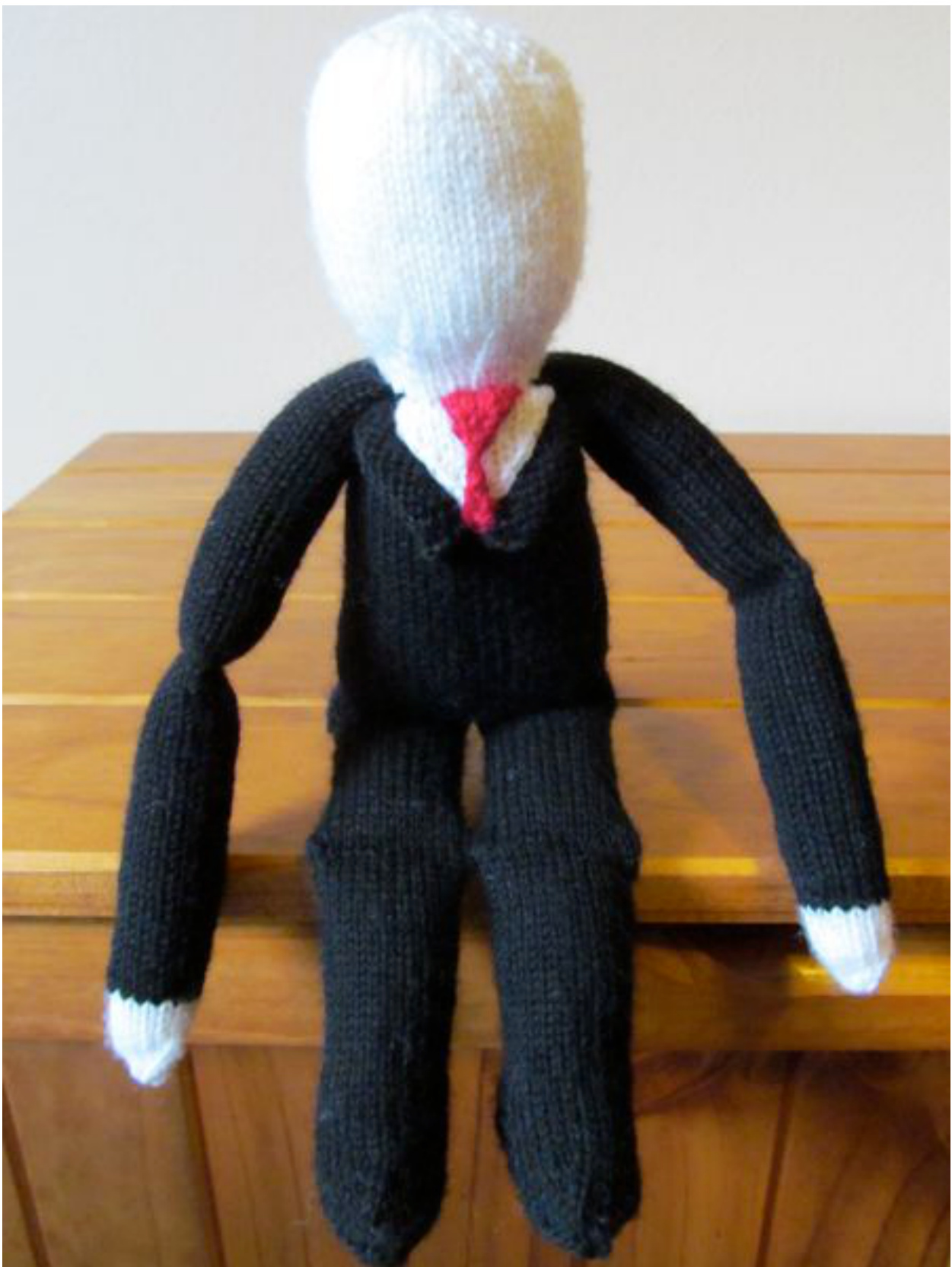 Slenderman Amigurumi Knitting Pattern - Intermediate Level with Detailed Instructions pattern preview