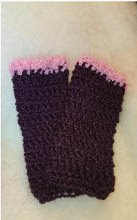 Crochet Pattern for Warm Baby Legs: Perfect for Baby-wearing and Winter Walks pattern preview