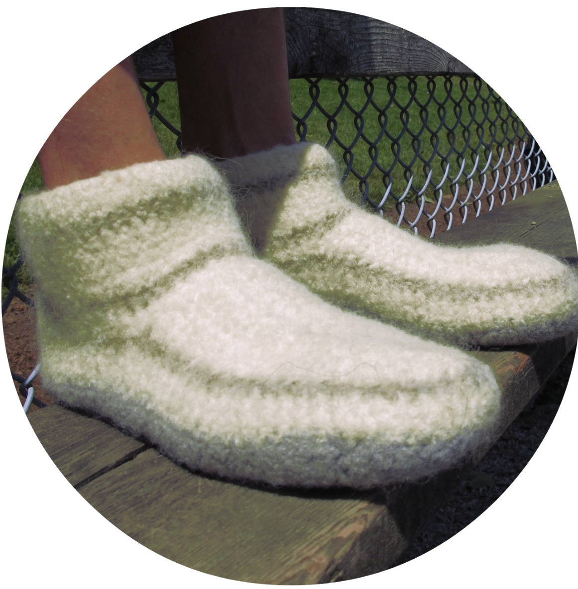 Felted Crochet Moccasins for Men in 5 Sizes: S-XXL - Pattern and Instructions by Lydia Hamilton pattern preview