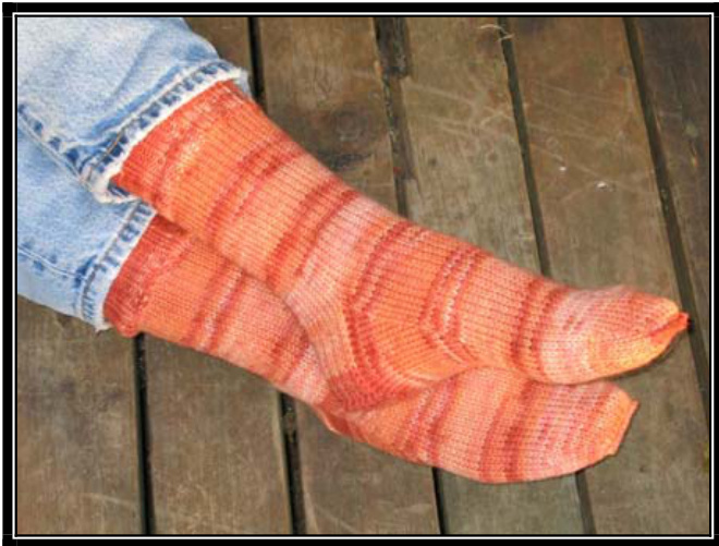 Comprehensive Guide to Knitting Easy Cuff-Down Worsted Weight Socks for Beginners pattern preview