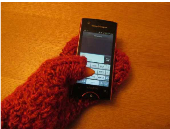 Knitting Pattern for Smartphone MiTTS: Beginner-Friendly with Video Tutorials and Detailed Instructions pattern preview