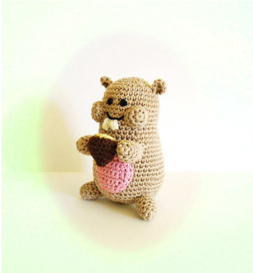 Amigurumi Hamster with Hazelnut Pattern: Detailed Crochet Instructions and Materials List pattern preview