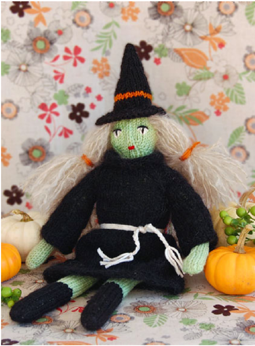 Whit's Knits Halloween Witch Doll Knitting Pattern and Tutorial on The Purl Bee pattern preview