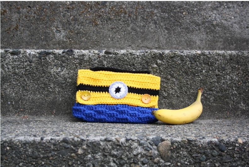 Minion Snack Bag Crochet Pattern by Jennesis Designs - Detailed Tutorial with US and UK Terminology pattern preview