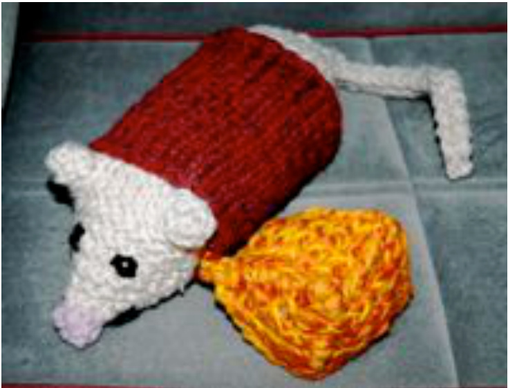 Knifty Pets! Create Your Own Mischief-Loving Country Mouse with Detailed Loom Knitting Instructions pattern preview