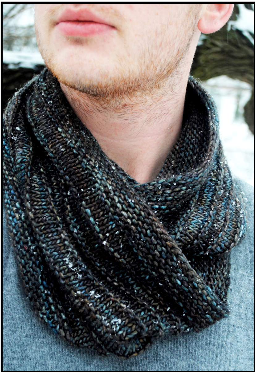 Purl Ridge Scarf by Stephen West: A Stylish Circular Knit Project with Detailed Instructions and Yarn Recommendations pattern preview